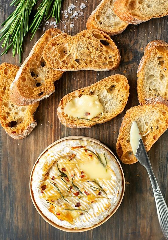 Camembert z Piekarnika z przyprawami i miodem