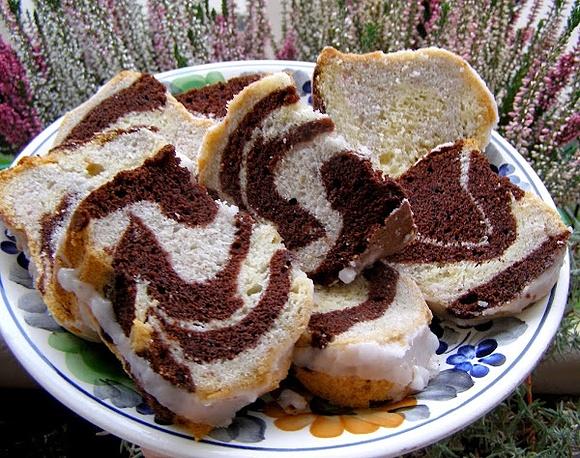 Babka marmurkowa na białkach, łatwa i smaczna