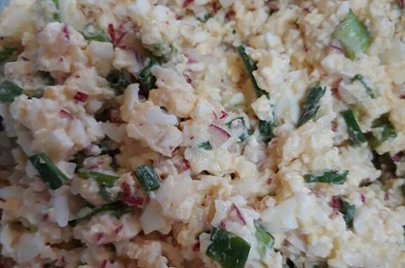 Pasta kanapkowa z jajek i rzodkiewki
