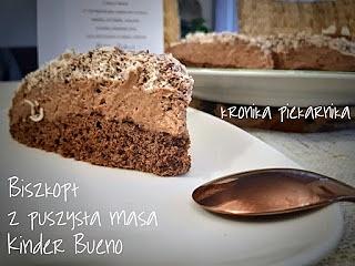 Biszkopt z puszystą masą Kinder Bueno