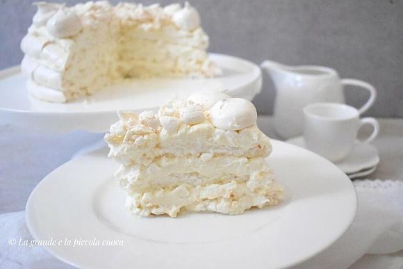 Tort bezowy z kremem mascarpone