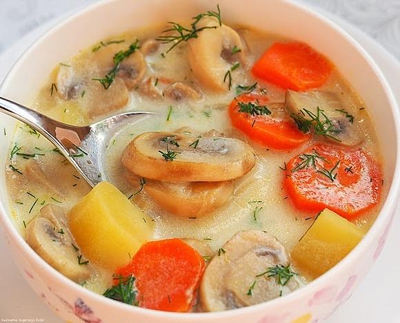 Zupa pieczarkowa