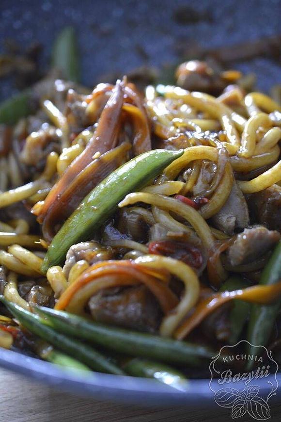 Makaron udon z warzywami