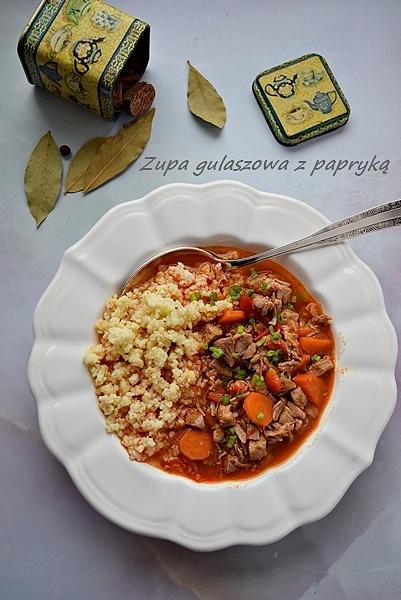 Zupa gulaszowa z udźca indyka w stylu węgierskim