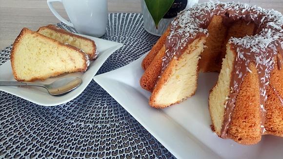 Babka majonezowa z czekoladową polewą