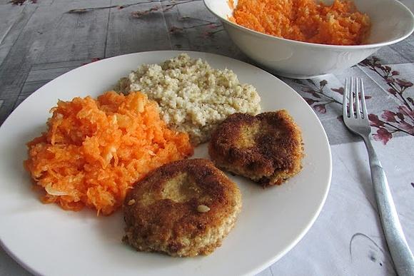 Jarskie kotlety z selera z surówką z marchwi