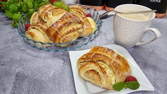 Drożdżówki z serem - pyszne domowe wypieki