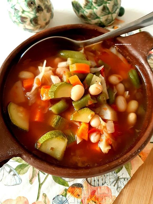 Włoska zupa minestrone