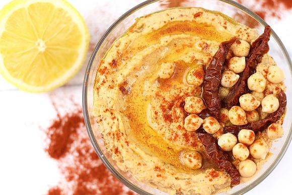 Hummus z suszonymi pomidorami