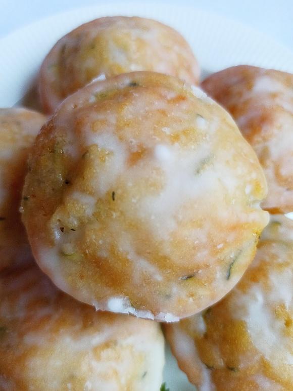 Muffinki cytrynowe z cukinią