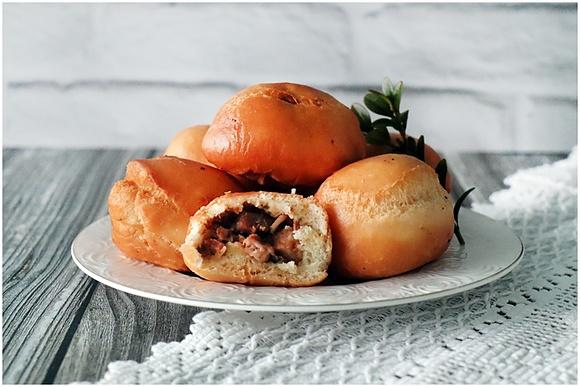 Pączki z mięsem