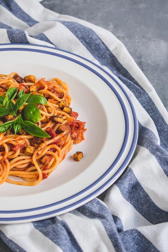 Spaghetti z smażonym porem i tofu