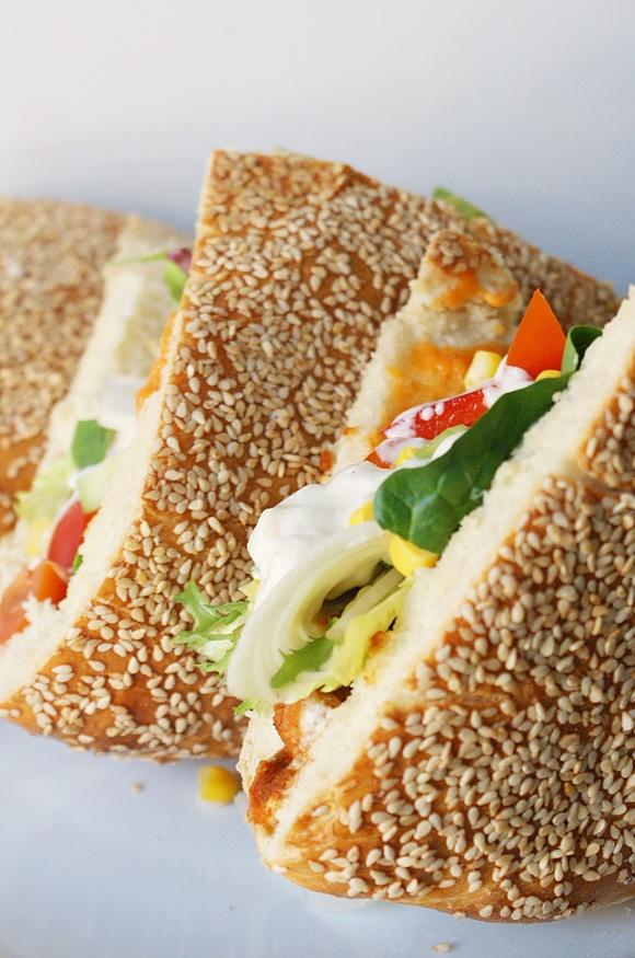 Domowy kebab z własnoręcznie pieczonymi bułkami