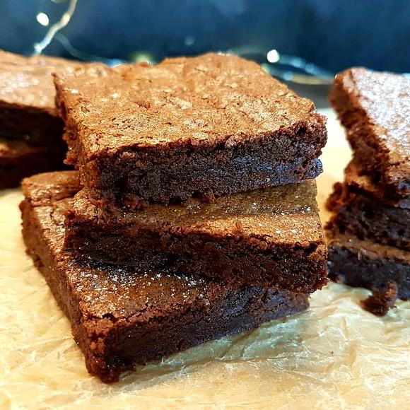 Najlepsze brownie - prosty przepis na czekoladowe ciasto