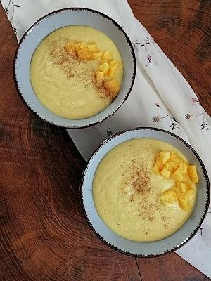 Manna z mango i kurkumą