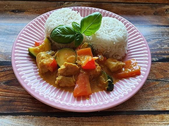 Kokosowe curry z kurczakiem i ryżem