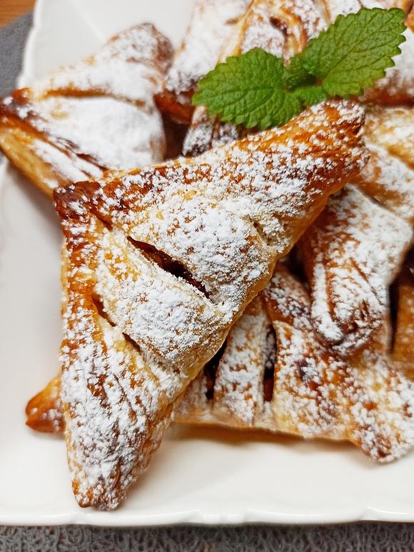 Ciastka francuskie z jabłkami