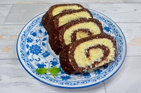 Rolada kokosowa bez pieczenia - przepis na pyszną słodkość