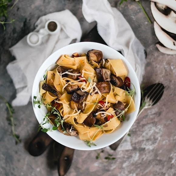 Makaron pappardelle z pieczarkami portobello