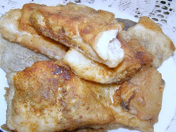 Pyszne filety leszcza smażone na patelni