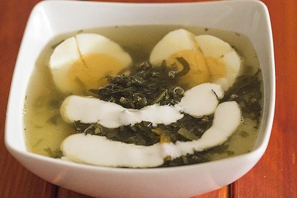 Zupa szczawiowa z jogurtem naturalnym