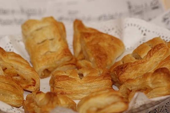 Ciastka francuskie z jabłkiem i mandarynką