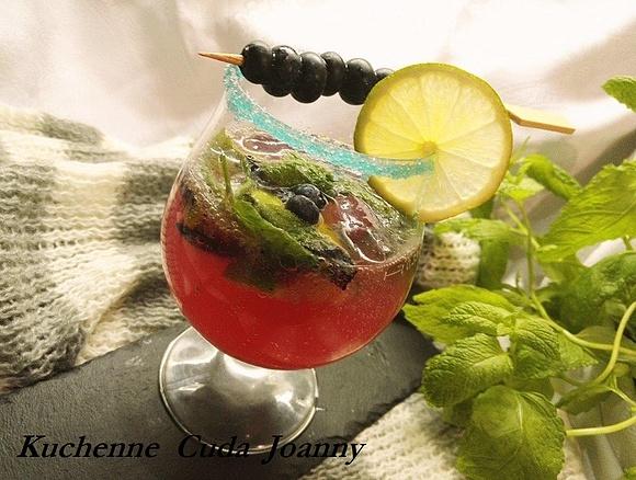 Jagodowe Marzenie - orzeźwiający drink z borówek