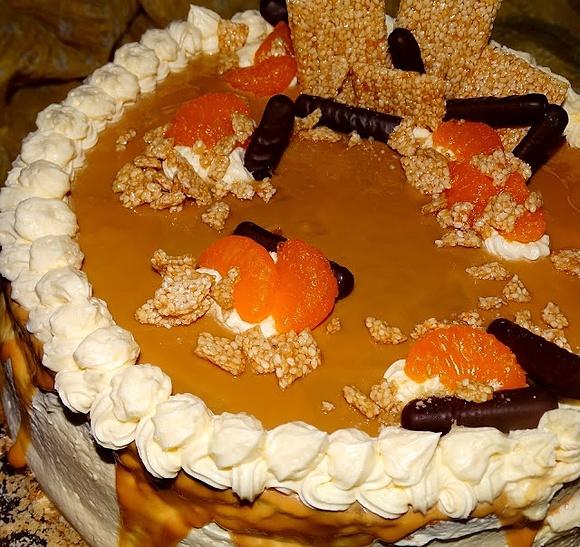 Tort kajmakowy z mandarynkami