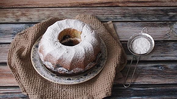 Babka piaskowa – tradycyjny przepis na lekkie ciasto