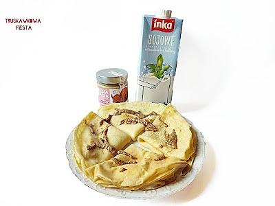 Naleśniki orkiszowe na napoju sojowym z twarożkiem kokosowym i kremem orzechowo-ciasteczkowym