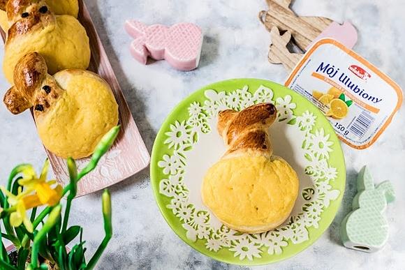 Drożdżówki zajączki z twarożkiem