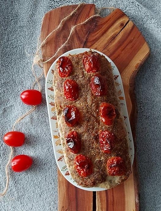 Pieczeń rzymska z pomidorkami na Wielkanoc