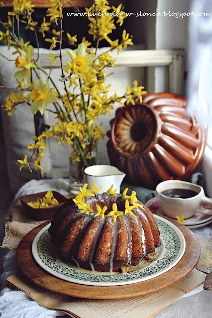 Prosta babka waniliowa z herbatą Matcha
