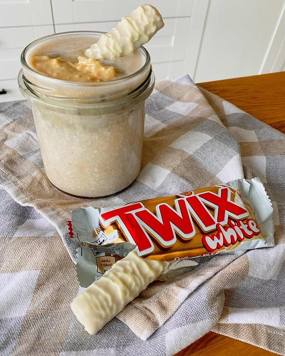 Owsianka budyniowa z czekoladą Twix White