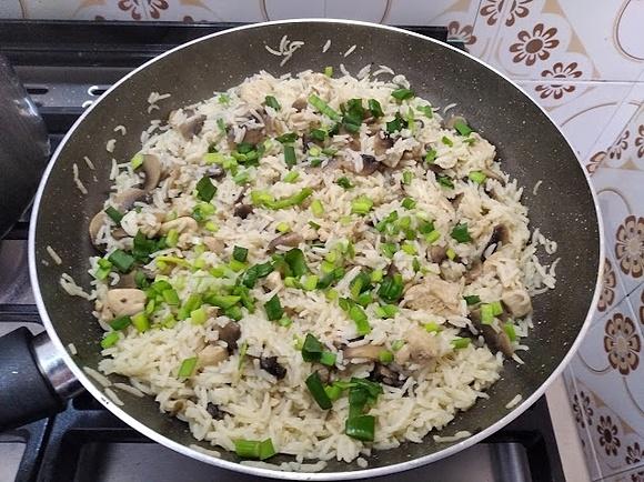 Risotto z kurczakiem i pieczarkami