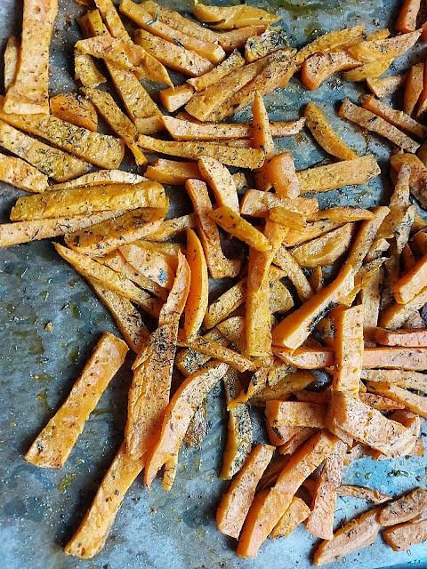 Frytki z batatów pieczone w piekarniku