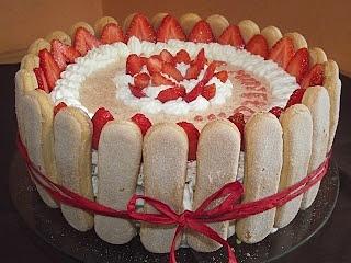 Maślano-truskawkowy tort