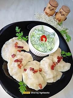 Pierogi z ziemniakami i cebulką zapiekane