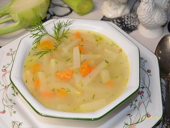 Zupa z kalarepy na zasmażce