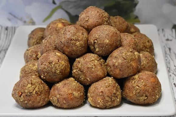 Biszkoptowe kuleczki