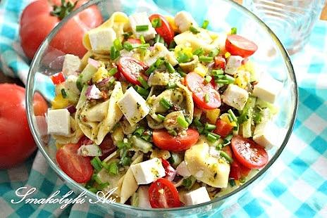Sałatka grecka z tortellini