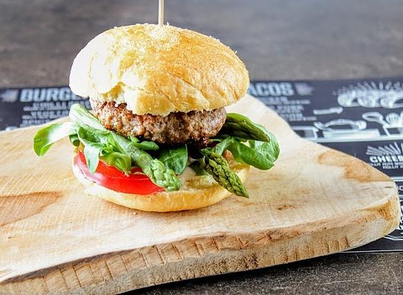 Burgery ze szparagami