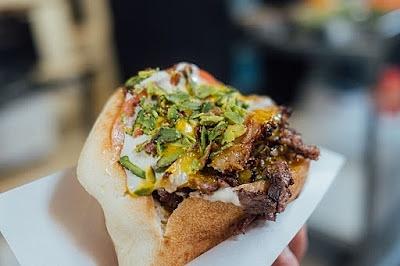 Shawarma kebab – danie arabskiej kuchni dla miłośników kebaba