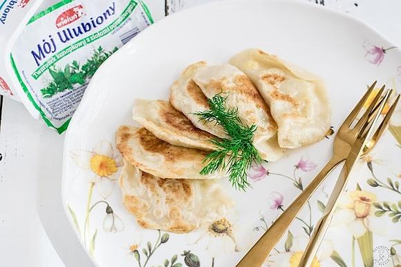 Pierogi z twarożkiem ziołowym
