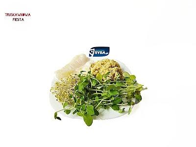 Filet z dorsza atlaskiego z jarmużem, mikroliściami groszku i kaszą jaglaną