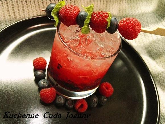 Mojito malinowe - przepis na orzeźwiający drink z malinami