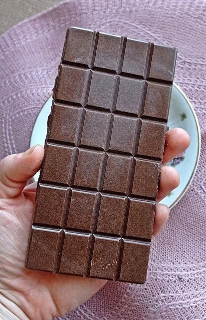 Domowa mleczna czekolada z pistacjami
