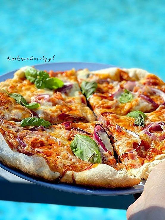 Ciasto na pizzę z grilla i piekarnika