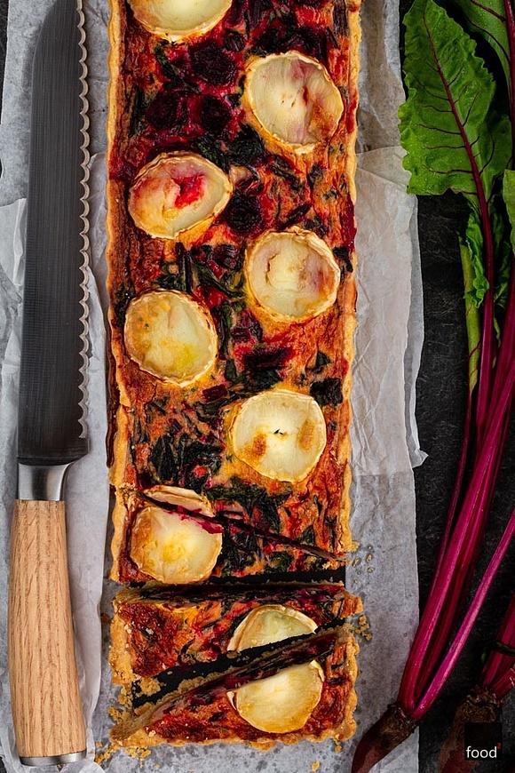 Tarta z botwiną i kozim serem
