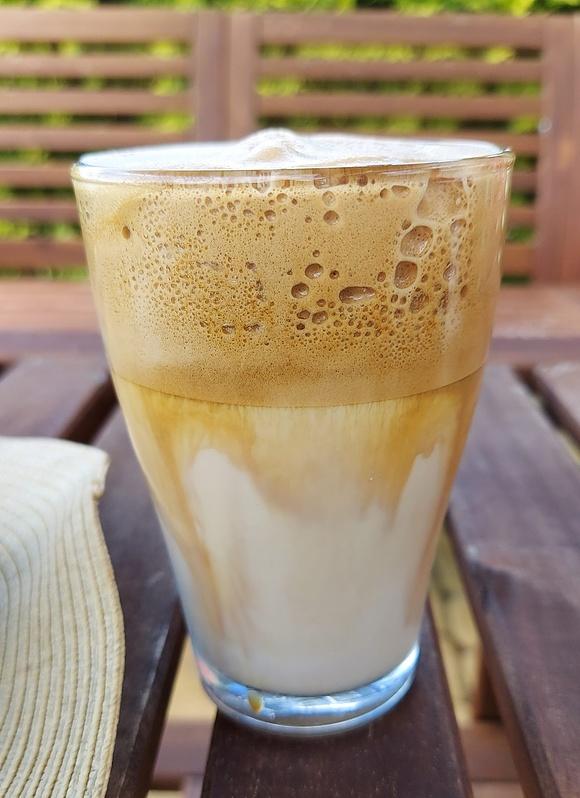 Dalgona coffee